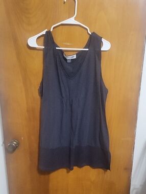 Old Navy Gray Sleeveless V-Neck Tank with Gathered Front